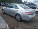 Toyota Camry Le Image 6