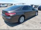 Toyota Camry Le Image 4