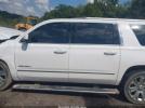 GMC Yukon Denali Image 4