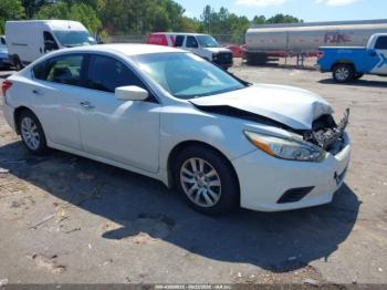  Salvage Nissan Altima