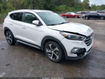  Salvage Hyundai TUCSON