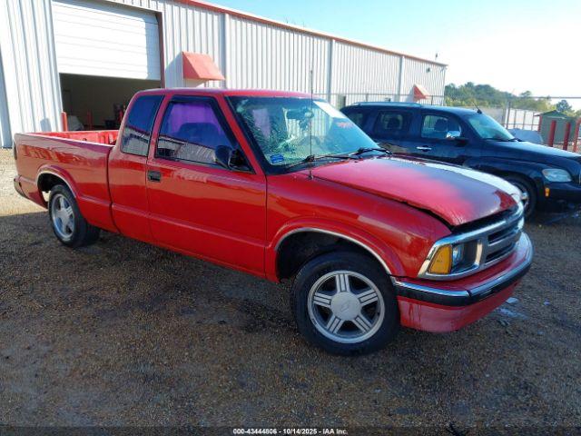  Salvage Chevrolet S-10