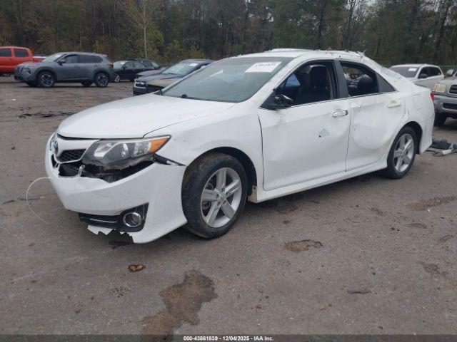 Toyota Camry Se Image 5