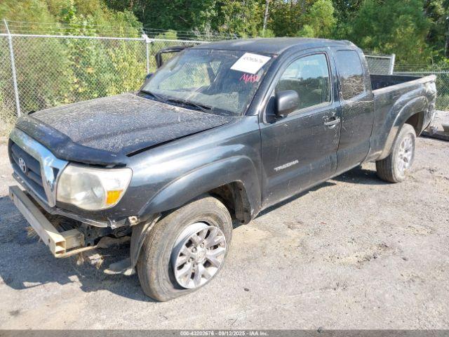 Toyota Tacoma Image 3