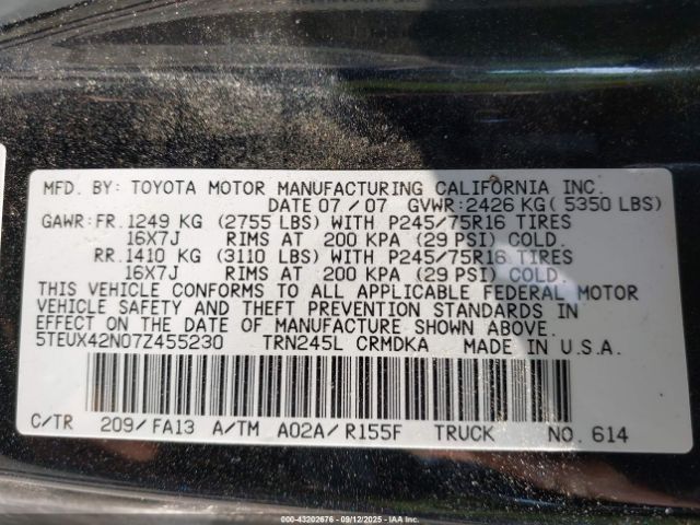 Toyota Tacoma Image 12