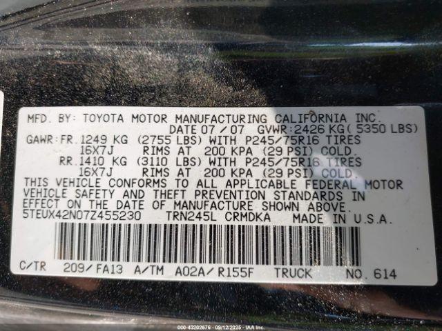 Toyota Tacoma Image 12