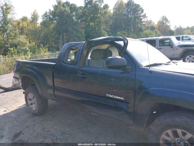 Toyota Tacoma Image 10