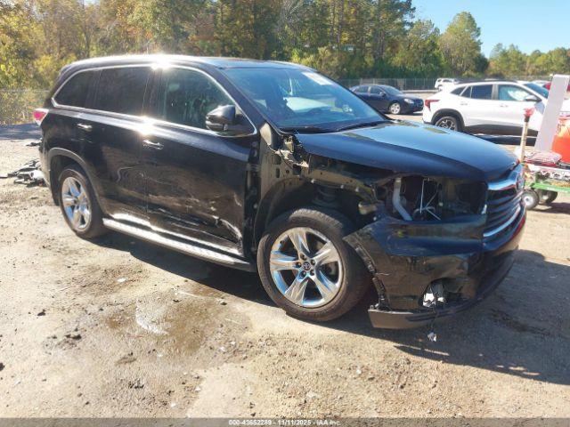  Salvage Toyota Highlander