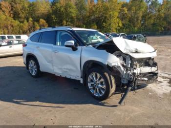  Salvage Toyota Highlander