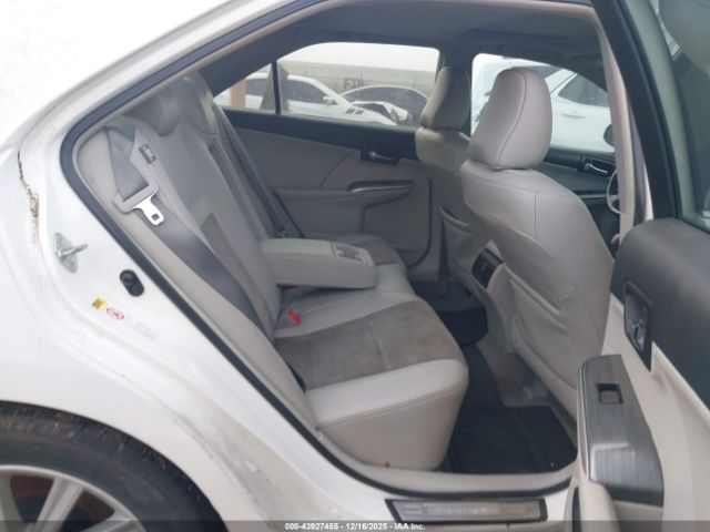 Toyota Camry Xle Image 8