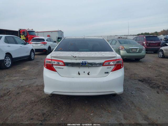 Toyota Camry Xle Image 7