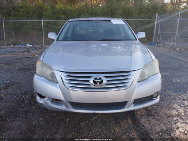 Toyota Avalon Limited Image 2