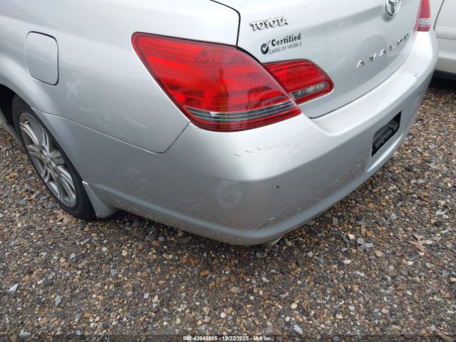 Toyota Avalon Limited Image 11