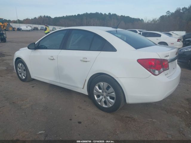 Chevrolet Cruze Ls Auto Image 3