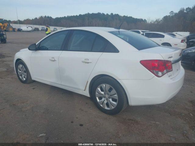 Chevrolet Cruze Ls Auto Image 3