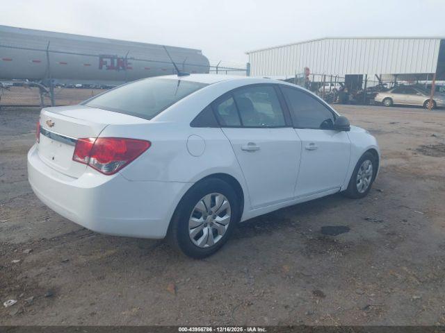 Chevrolet Cruze Ls Auto Image 12