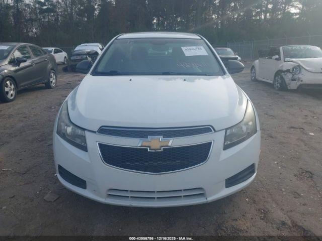Chevrolet Cruze Ls Auto Image 5