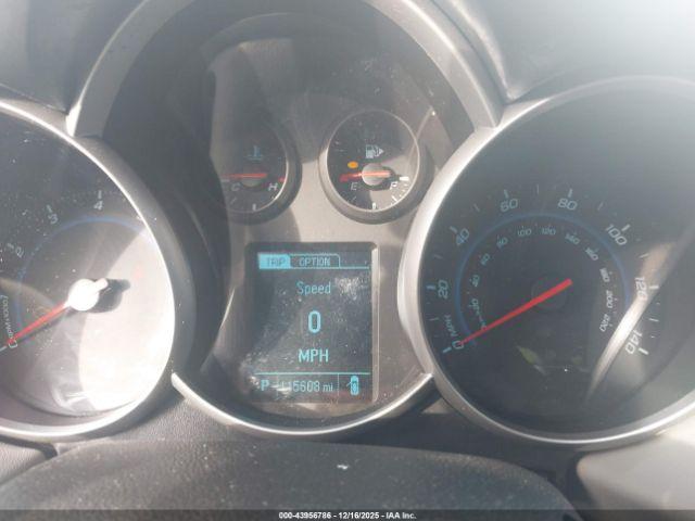 Chevrolet Cruze Ls Auto Image 8