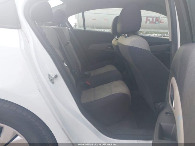 Chevrolet Cruze Ls Auto Image 2