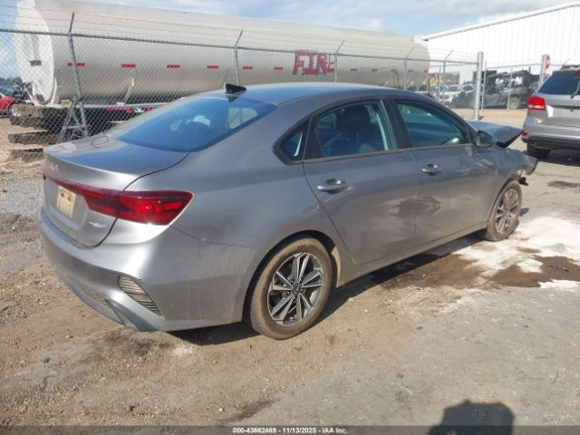 Kia Forte Lxs Image 4