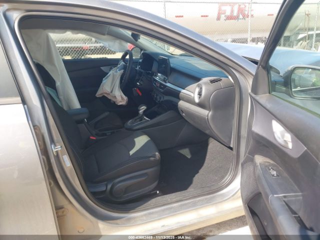 Kia Forte Lxs Image 7