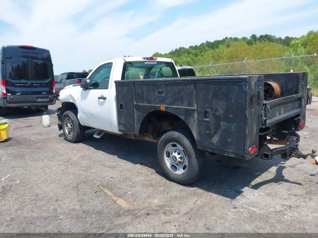 Chevrolet Silverado 2500 Work Truck Image 14