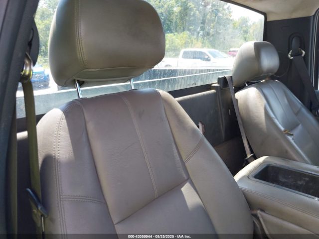 Chevrolet Silverado 2500 Work Truck Image 5