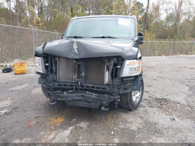 Nissan Nv Sl V8 Image 3