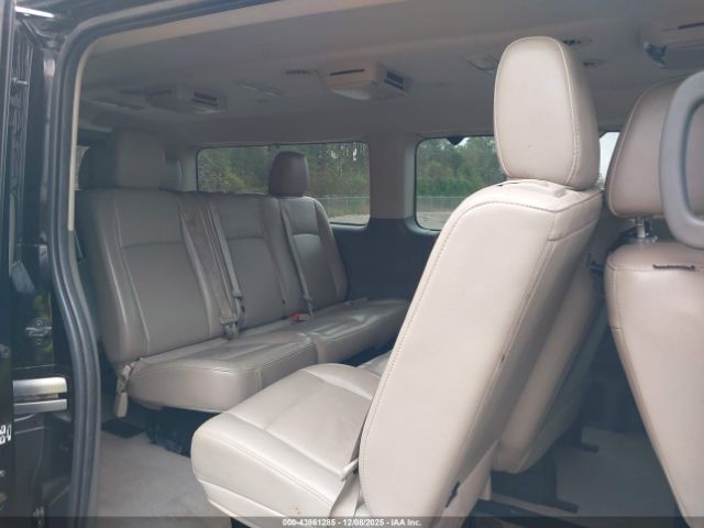 Nissan Nv Sl V8 Image 11