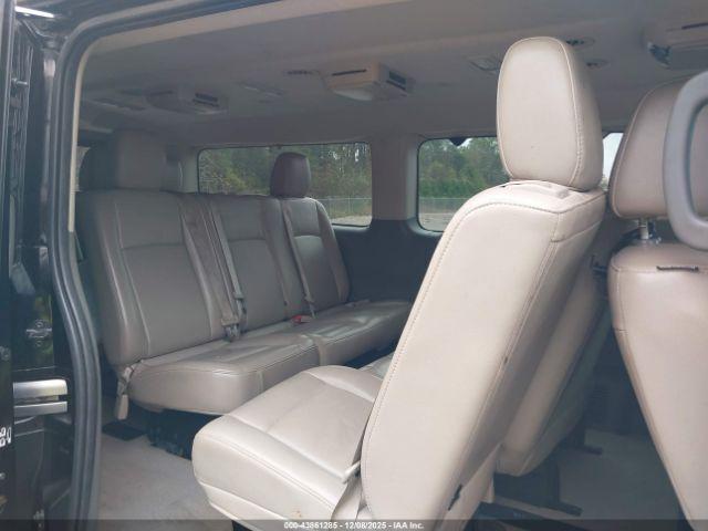 Nissan Nv Sl V8 Image 11