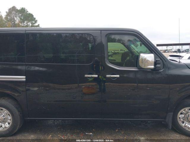 Nissan Nv Sl V8 Image 6