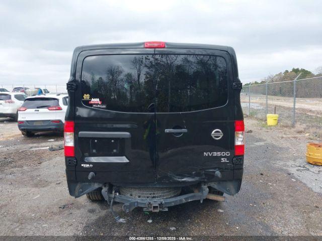 Nissan Nv Sl V8 Image 8