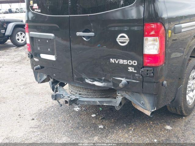 Nissan Nv Sl V8 Image 7