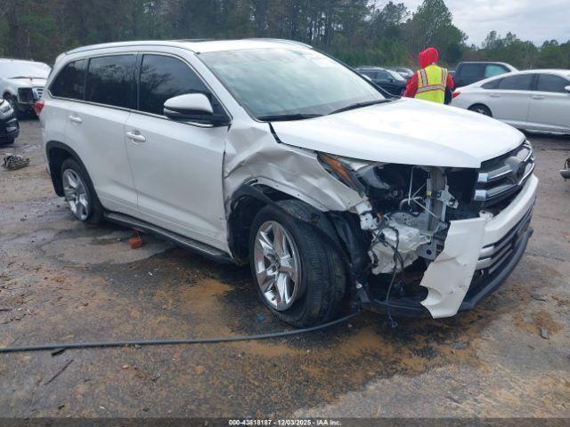 Salvage Toyota Highlander