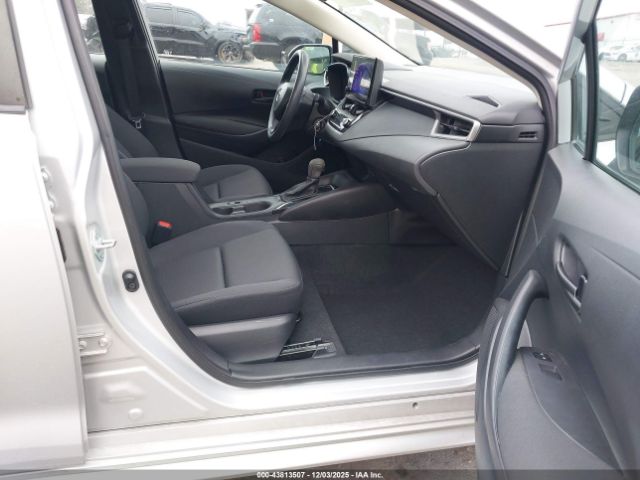 Toyota Corolla Le Image 10