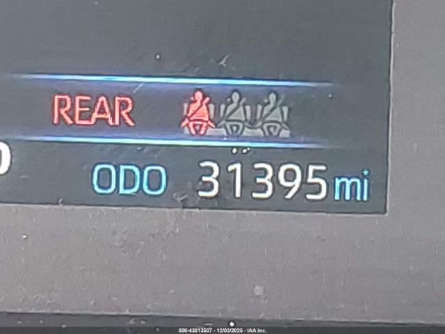 Toyota Corolla Le Image 9