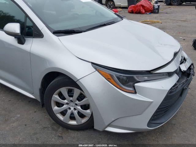 Toyota Corolla Le Image 13