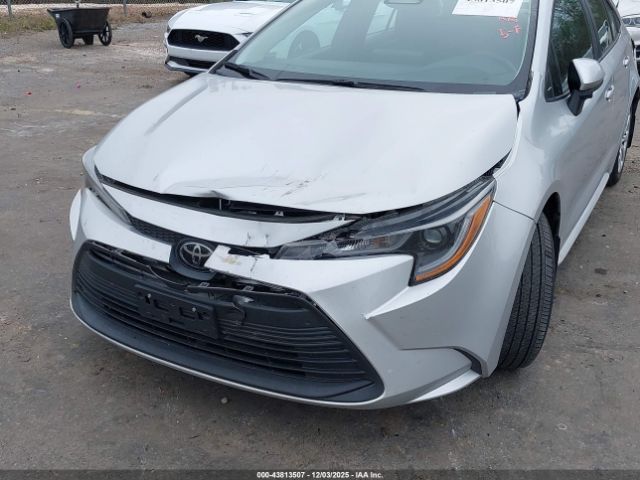 Toyota Corolla Le Image 15