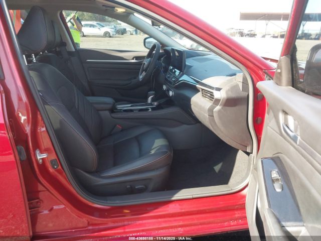 Nissan Altima Sr Fwd Image 18