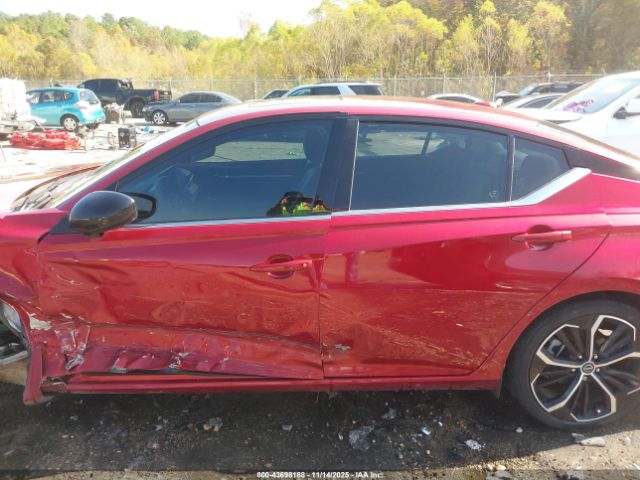 Nissan Altima Sr Fwd Image 3