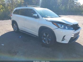  Salvage Toyota Highlander