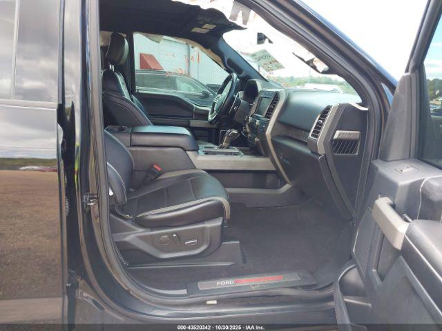 Ford F-150 Raptor Image 12