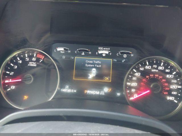 Ford F-150 Raptor Image 17