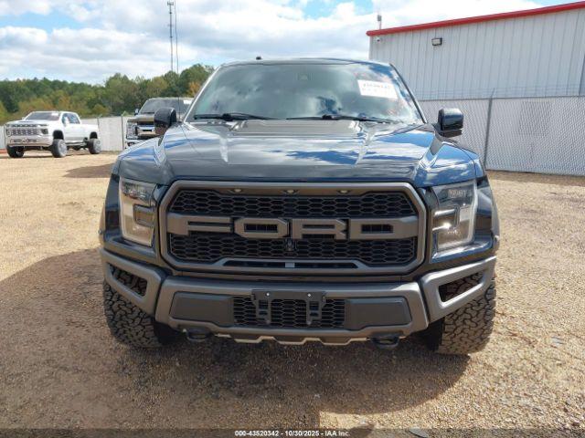 Ford F-150 Raptor Image 20