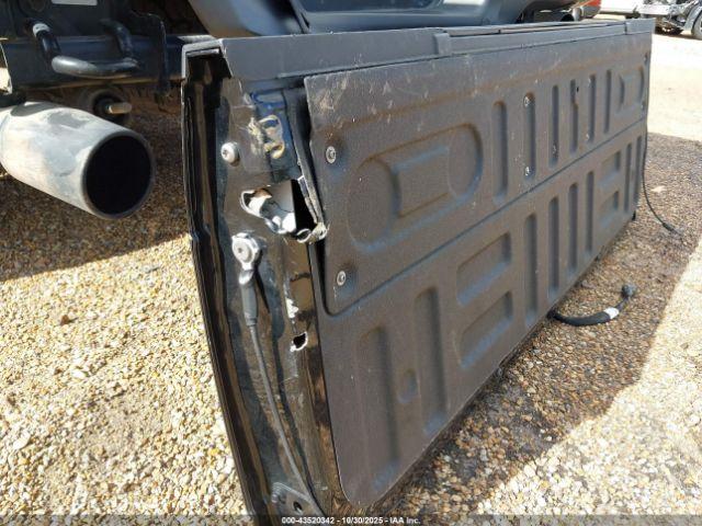 Ford F-150 Raptor Image 6