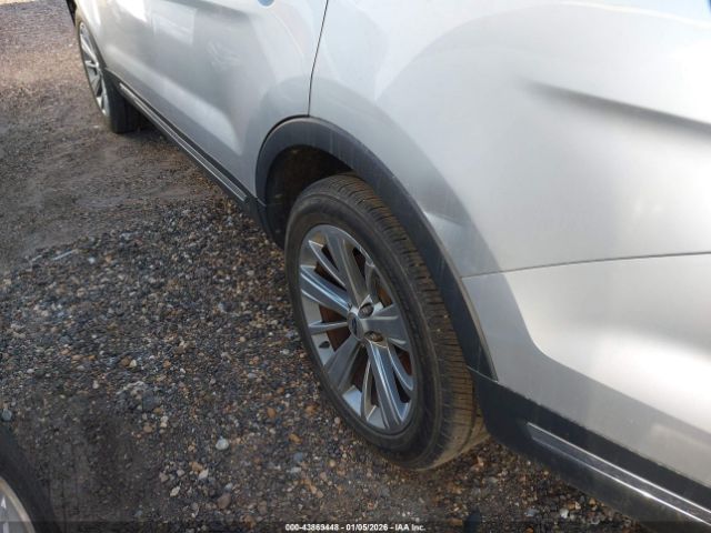 Ford Explorer Limited Image 20