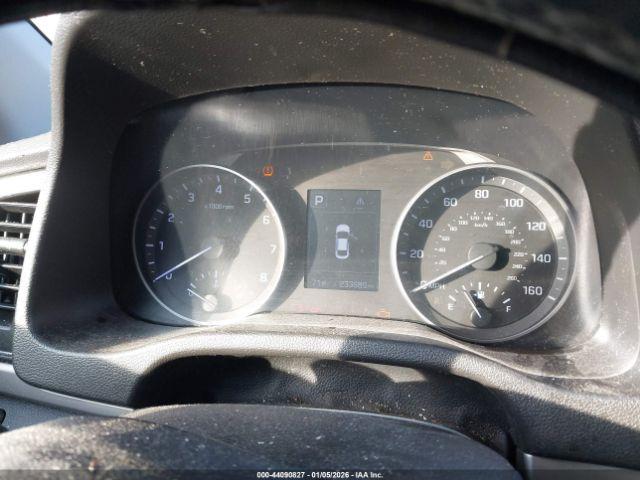 Hyundai ELANTRA Value Edition Image 2