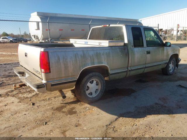 Chevrolet C1500 Fleetside Image 11