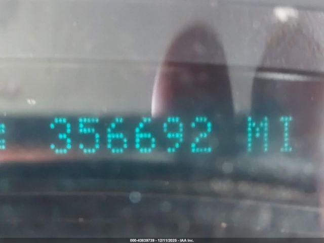 Chevrolet Silverado 2500 Lt3 Image 13