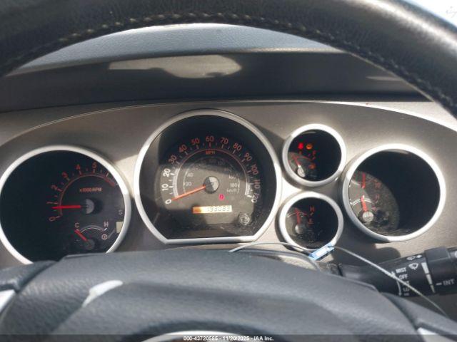 Toyota Sequoia Sr5 5.7l V8 Image 10